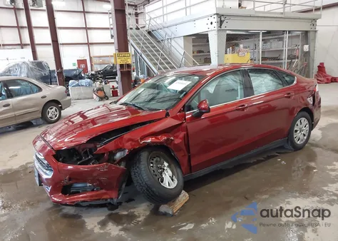 2014 Ford Fusion S z USA, uszkodzony, nr VIN 3FA6P0G7XER337166